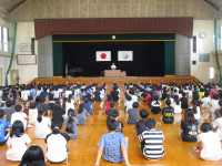 最初